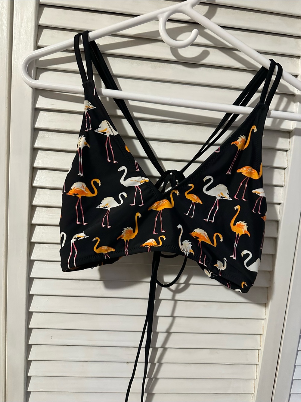 Cupshe Black Flamingo Print Strappy Bikini Top